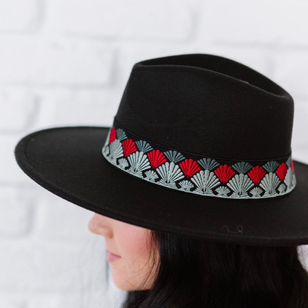 Fame Biggest Fan Geometric Strap Fedora